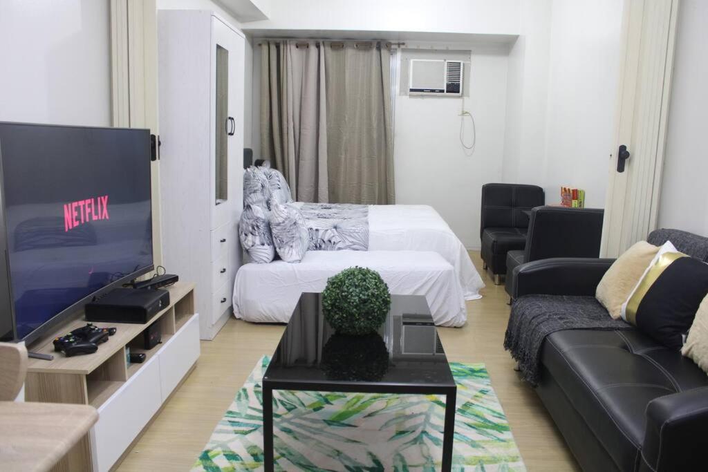 Huge A2J Executive Luxury 1Br Suite Near Abs Cbn, Gma Manila Exterior foto